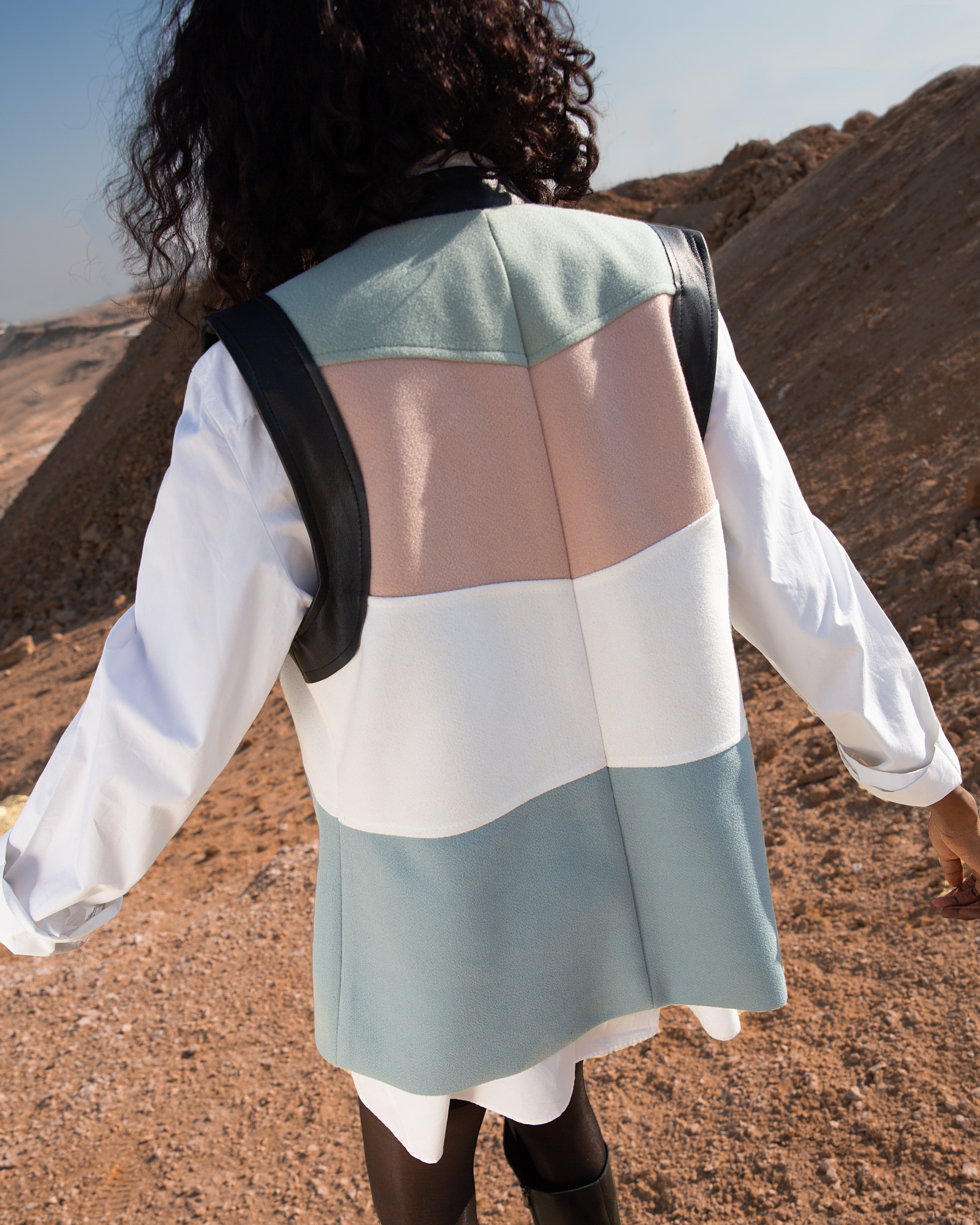 Hirola Vest