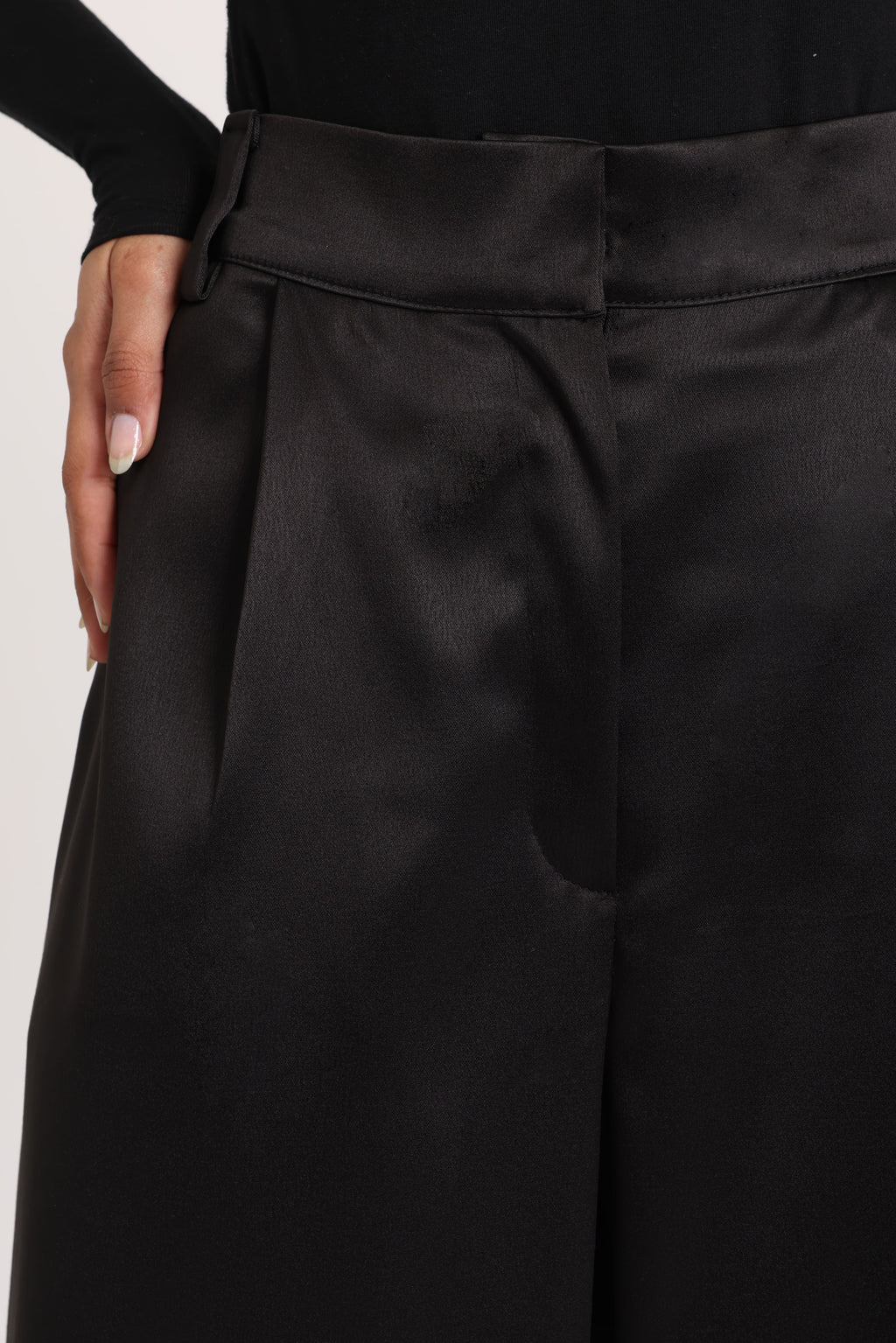 Aura Satin Pants " Black"