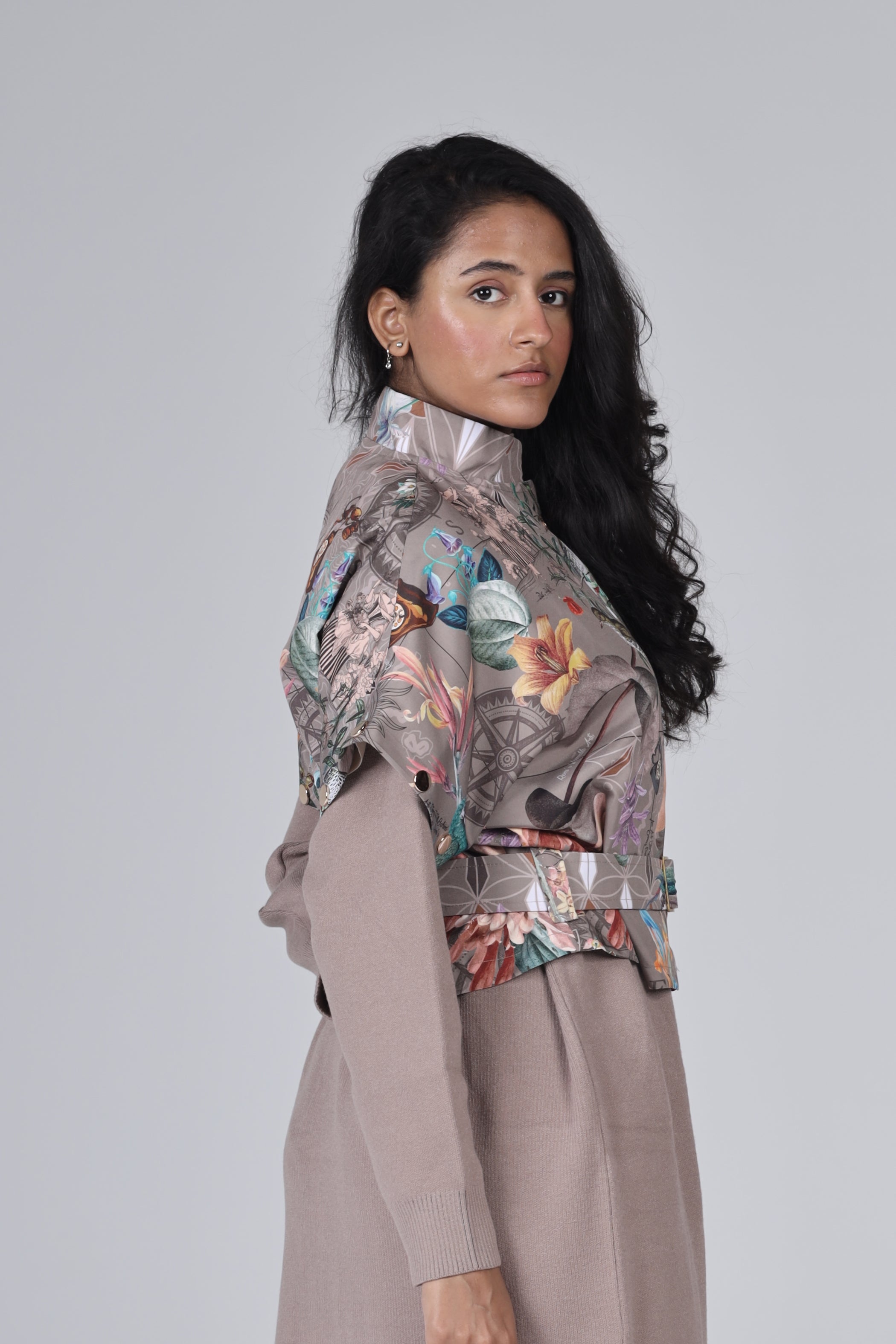 "AROUND THE WOLRD" Cropped jacket